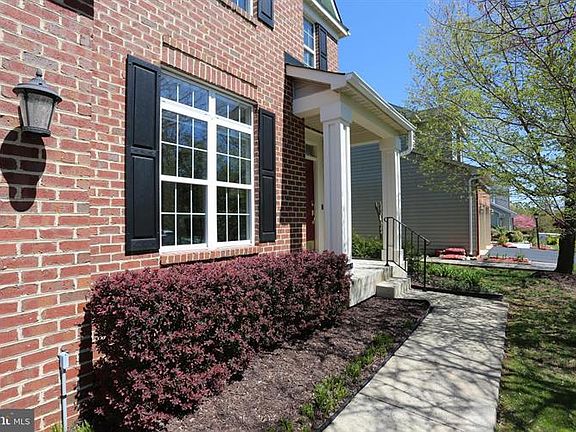 3rd image of 13315 Queenstown Ln