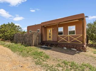 39C Ranchos Canoncito, Santa Fe, NM 87508