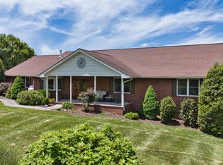 2705 Christiana Ct, Christiansburg, VA 24073