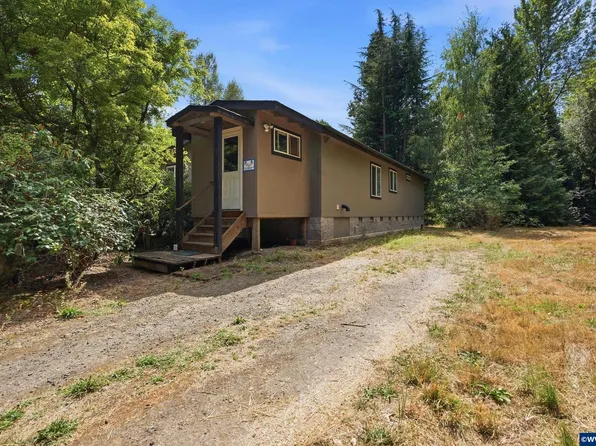 17433 Marsh Rd NE, Woodburn, OR 97071