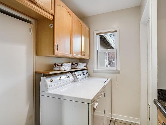 2nd image of 15591 Linda Ave