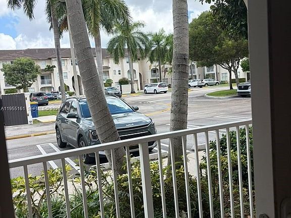 3rd image of 11601 NW 89th St APT 107
