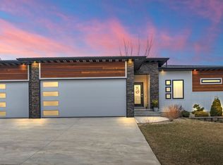 4425 Eden Way, Cedar Falls, IA 50613