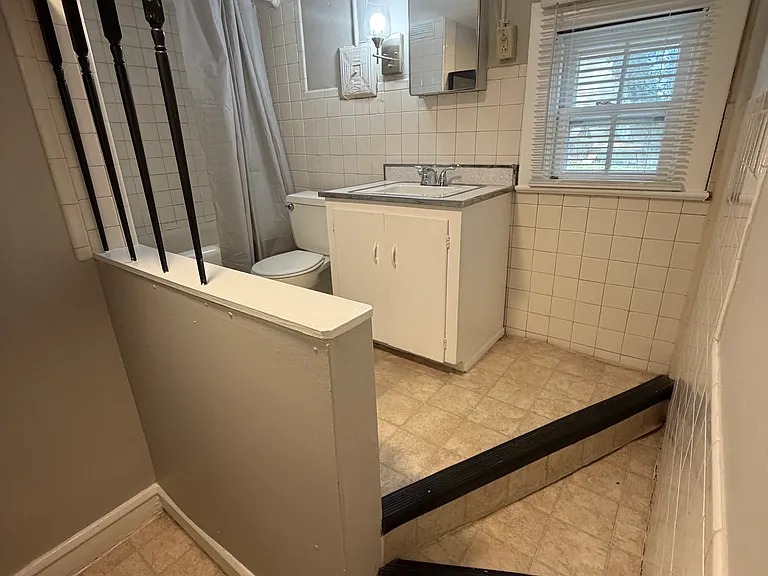 138 N Washington St #15 — Photo 4