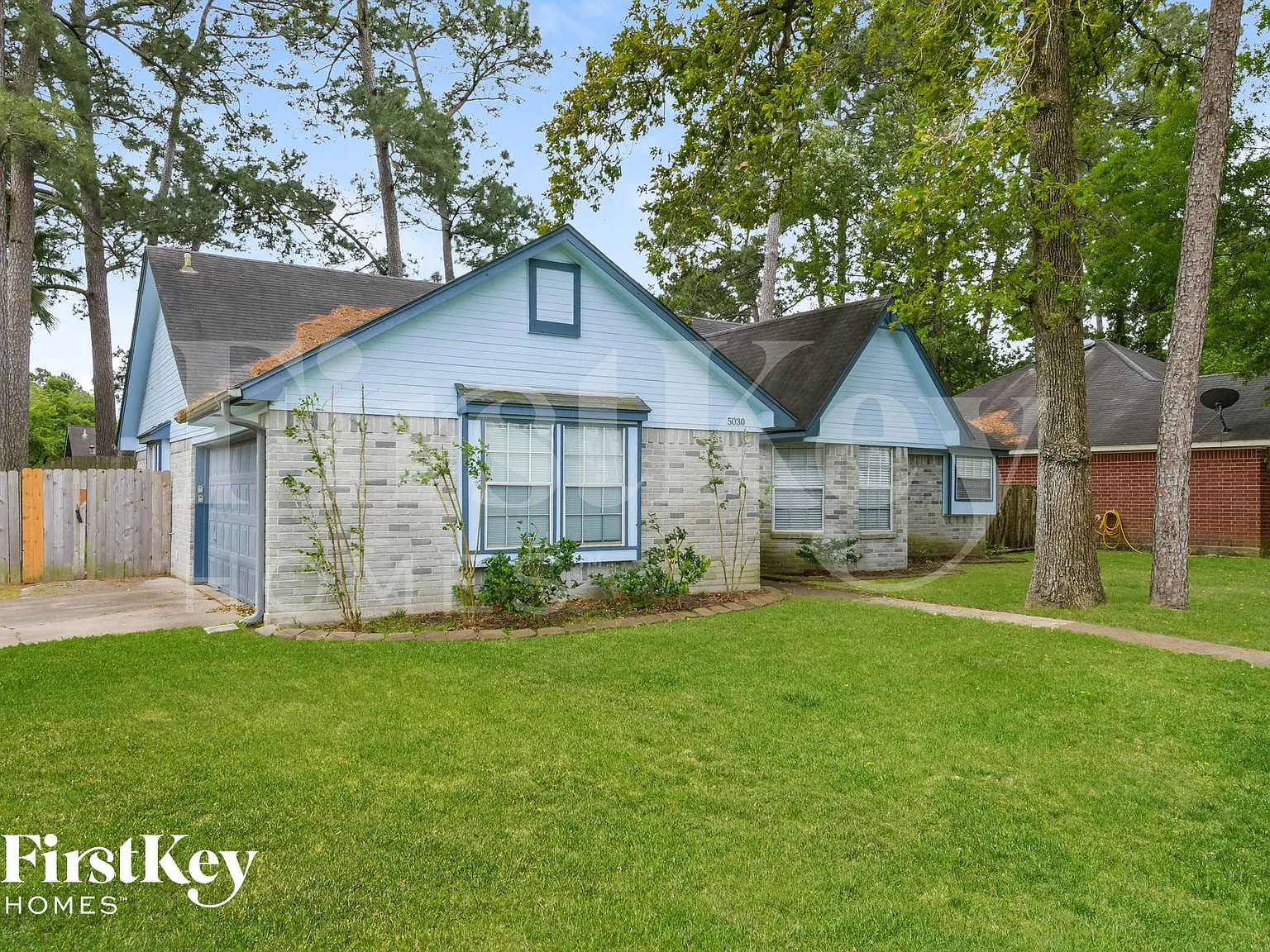 3 bed, 2.0 bath, 1460 sqft, $1,800 — Photo 2