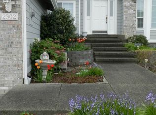2302 Overview Dr NE, Tacoma, WA
