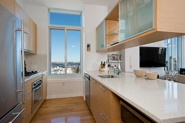 Rented by Compass | media 9