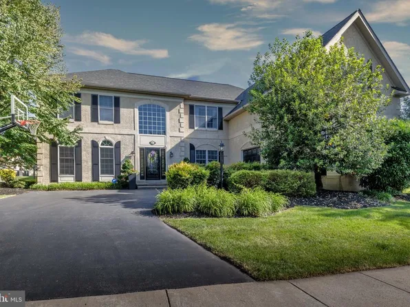 263 River Crest Dr, Phoenixville, PA 19460