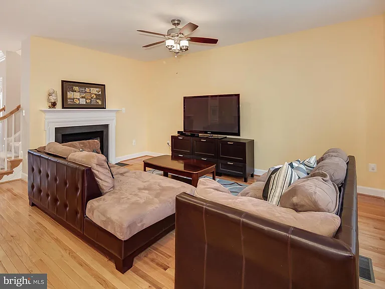2958 Thompson Park Ln — Photo 11