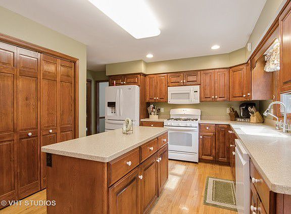 2nd image of 2304 Big Woods Dr