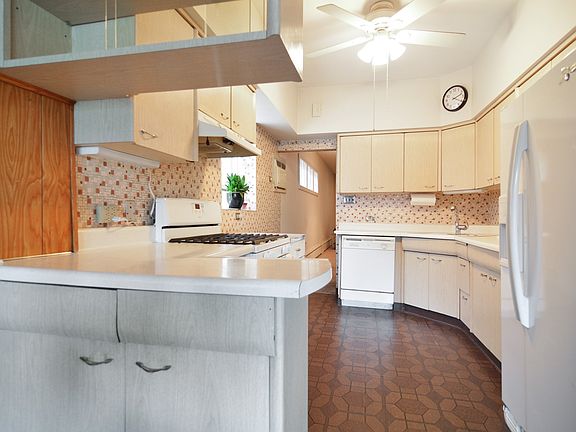 5th image of 5337 W Cuyler Ave