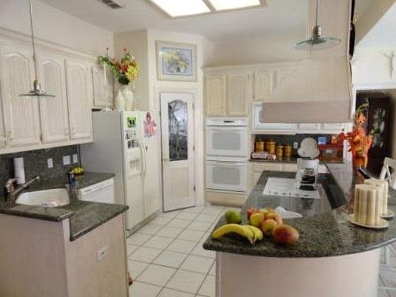 5th image of 5912 N 1st St