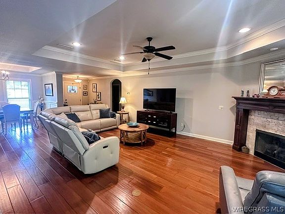 3rd image of 808 Legacy Dr