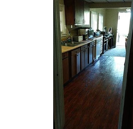 5th image of 316 Byron Ave
