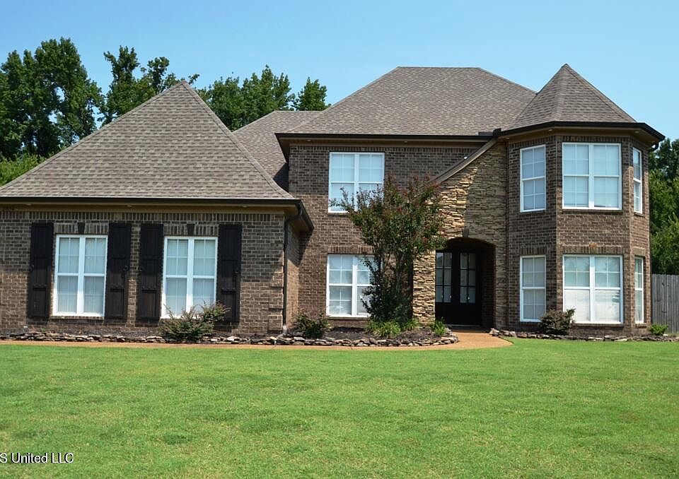 1st image of 2854 Poplar Woods Dr