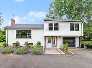 42 Bridge St, Medfield, MA 02052