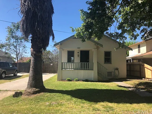 1530 Elm Ave photo 1