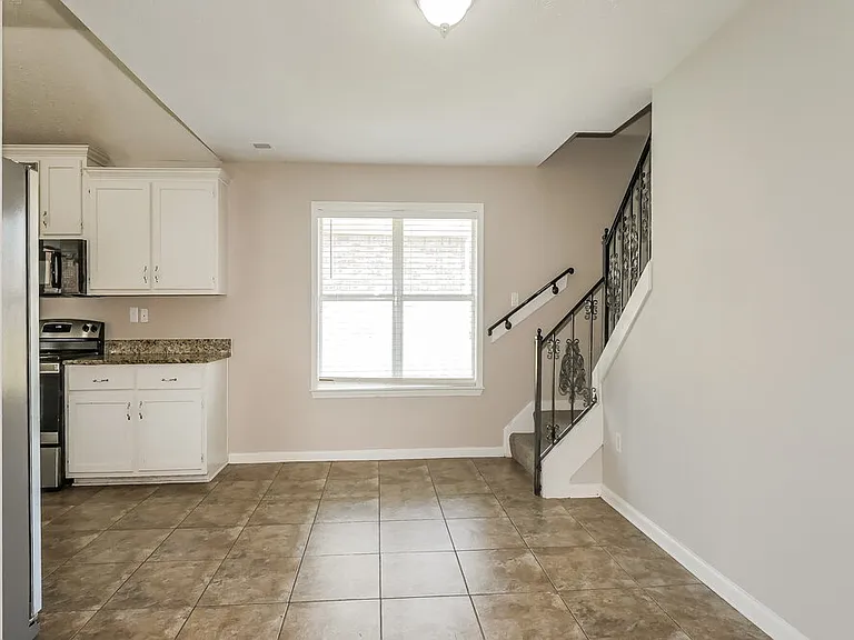 6181 Braybourne Main — Photo 7
