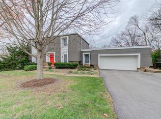 609 Forrester Dr, Ballwin, MO
