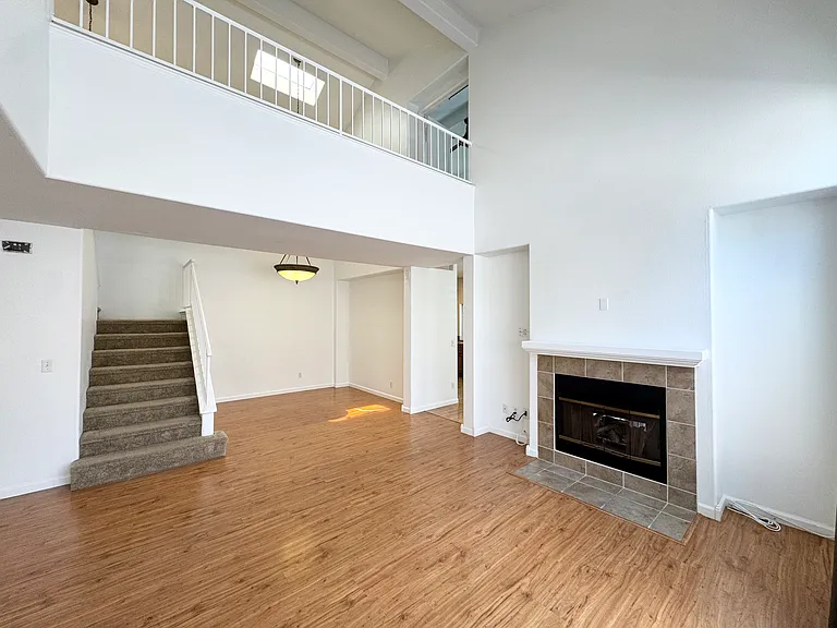 1555 Golfcrest Pl — Photo 3