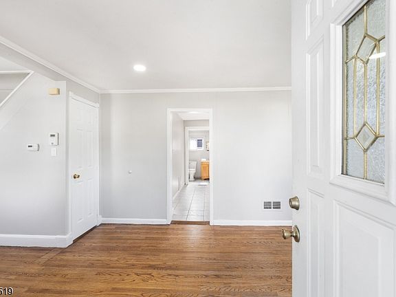 2nd image of 59 Catherine St