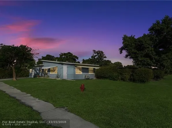 624 S Seacrest Blvd, Boynton Beach, FL 33435