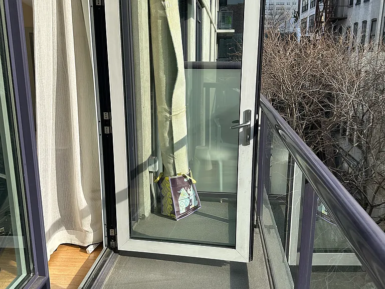 350 W 53rd St #5B — Photo 4