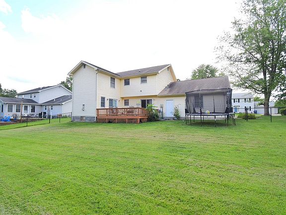 3rd image of 1304 Plum Ave