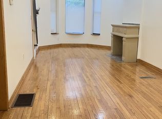 3514 S Wallace St #1, Chicago, IL 60609