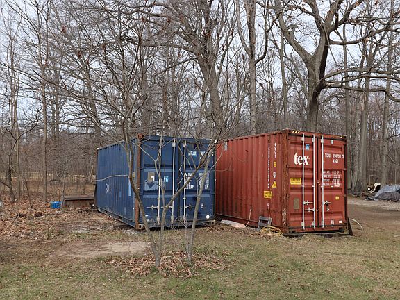 5th image of 8052 N Meer Rd