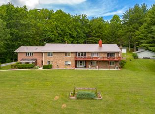 560 Acorn Ln, DAMASCUS, VA 24236