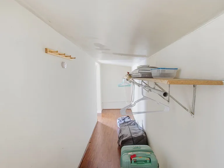 122 E University Ave — Photo 15