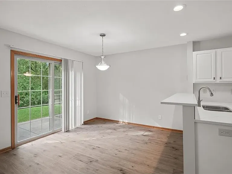 13784 Rose Dr — Photo 8