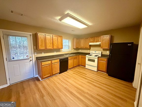 5th image of 808 Hillandale Ln