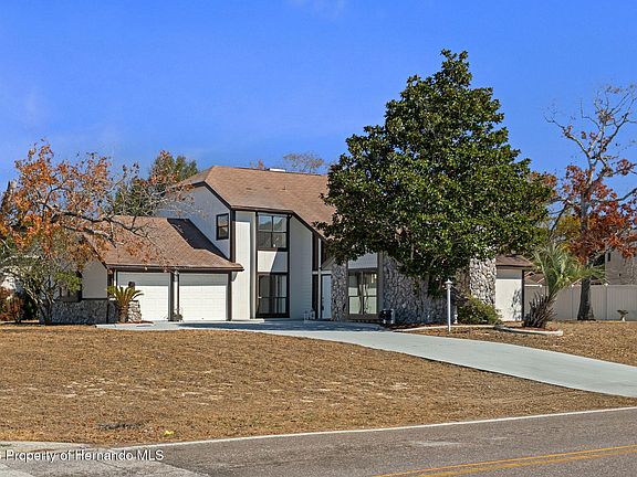 3rd image of 10296 Horizon Dr