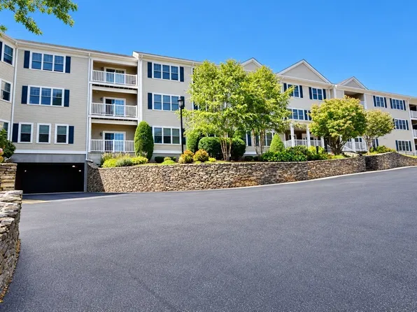 1 Lenox St APT 209, Norwood, MA 02062