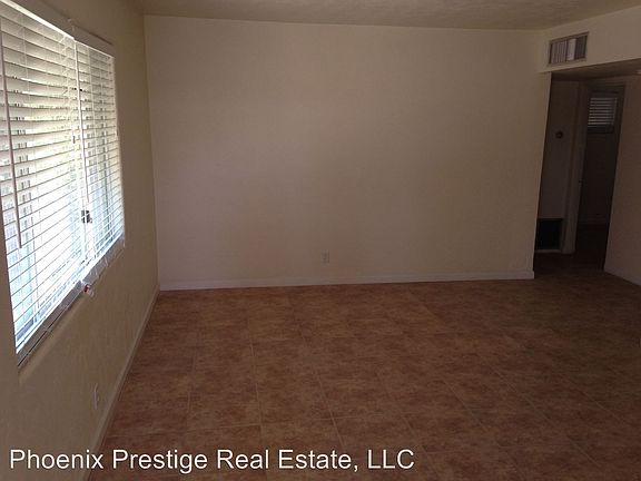 4th image of 1236 E Indianola Ave