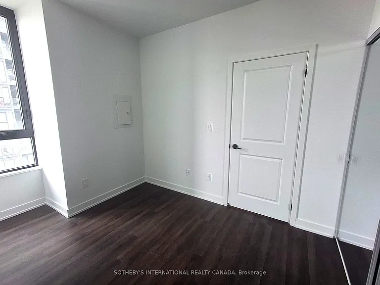 2075 Lakeshore Rd #1303 — Photo 16