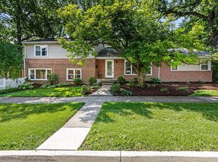 847 N La Grange Rd, La Grange Park, IL 60526