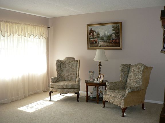 3rd image of 1238 NE 32nd Ter