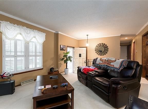 4th image of 807 Citadel Dr