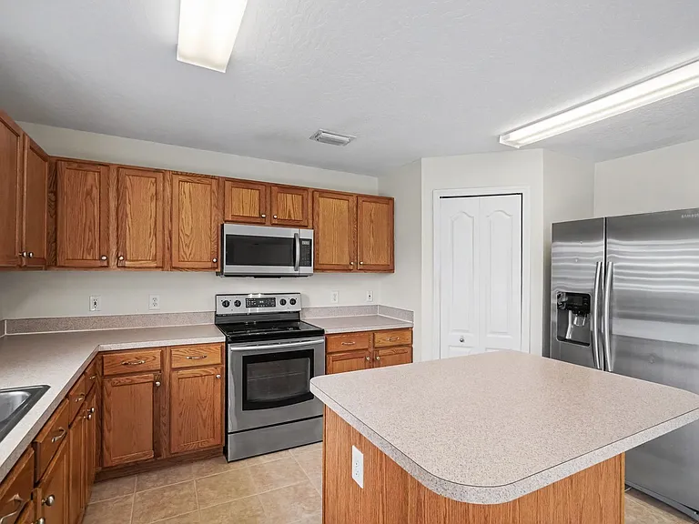 5353 Outlook Dr — Photo 3