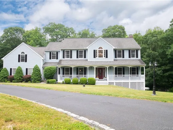 8 Hayward Hills Lane, Brookfield, CT 06804