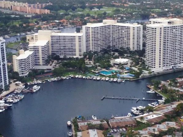 500 Three Islands Blvd APT 221, Hallandale, FL 33009