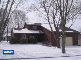 1325 W Homestead Dr, Appleton, WI 54914