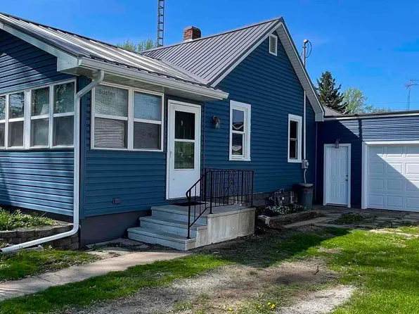 305 W New York St, Knox, IN 46534