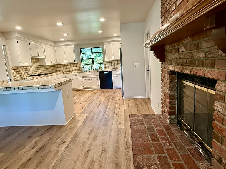 2224 Alamo Pintado Ave — Photo 7