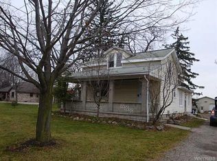 6712 Bear Ridge Rd, Lockport, NY 14094