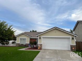 5702 California Spring Dr, Bakersfield, CA 93313