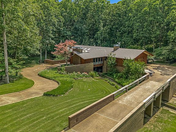 4th image of 2911 Covey Dr